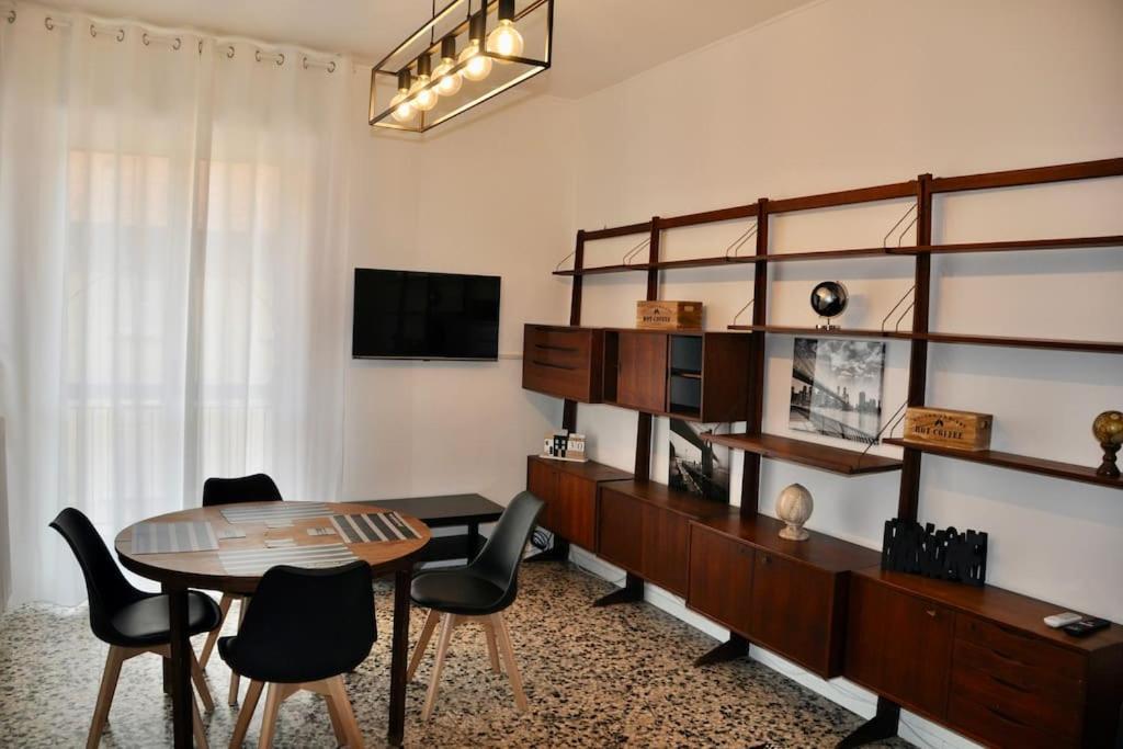 M.Aurelio Black & White Milan Extérieur photo