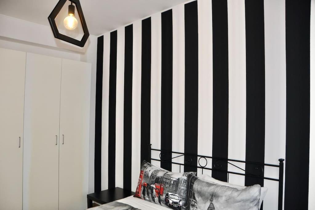 M.Aurelio Black & White Milan Extérieur photo